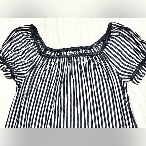 Max Studio Women’s Short Sleeve Striped Blue and White Blouse Shirt Size Large - Picture 4 of 12